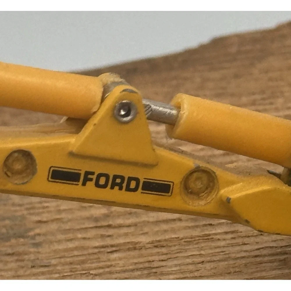 Vintage ERTL Ford Tractor Loader Backhoe Diecast Toy 2288ZD Dyersville Iowa